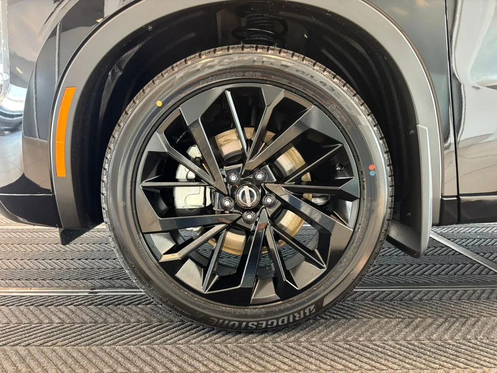 New 2026 Black Nissan Platinum image 11