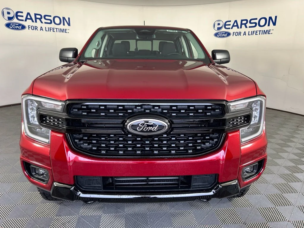 New 2026 Ruby Red Metallic Tinted Clearcoat Ford XLT image 2