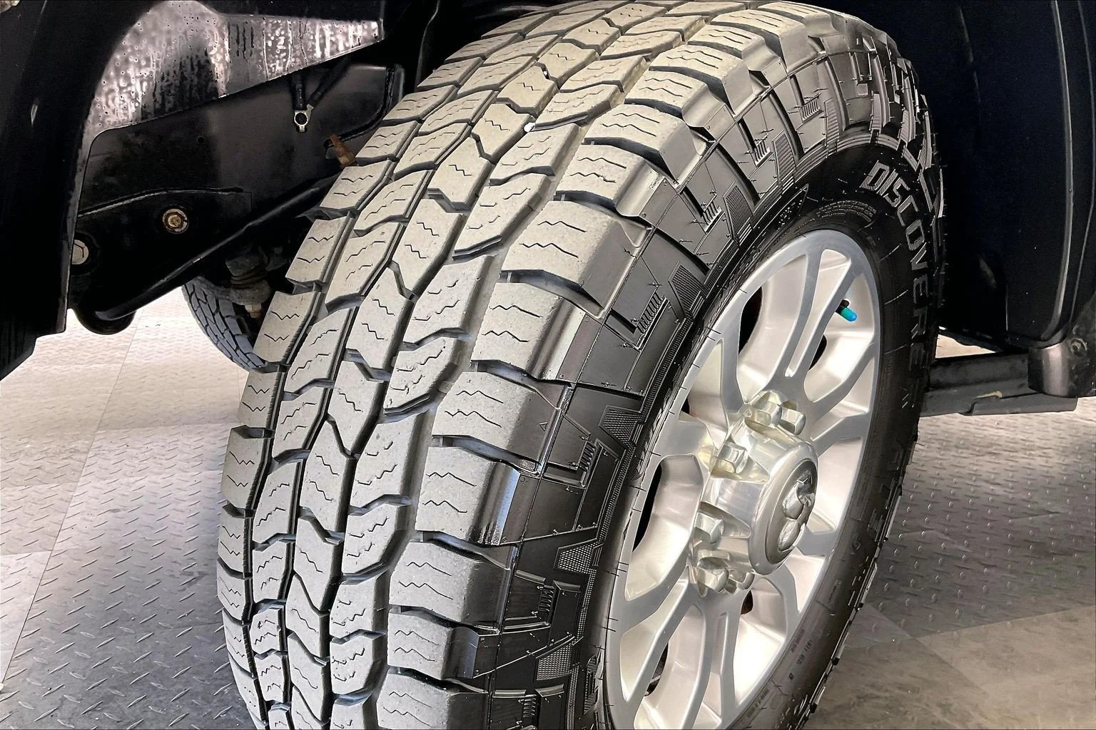 Used 2016 Granite Crystal Metallic Clearcoat Ram Laramie image 32