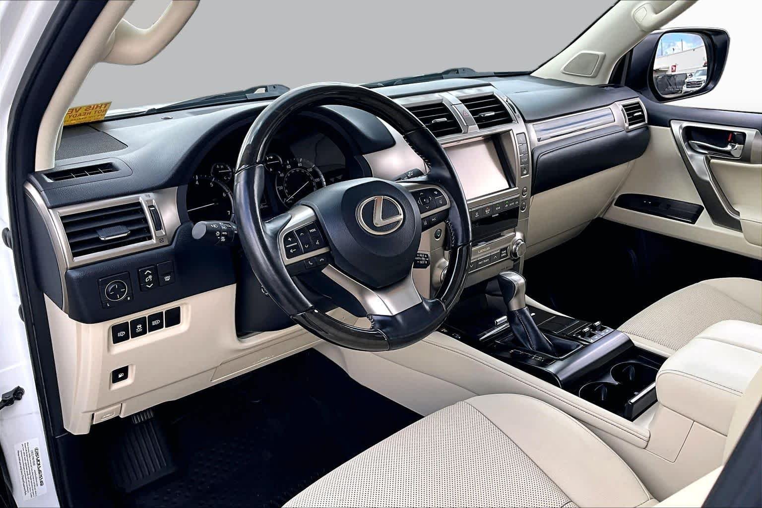 Used 2020 Starfire Pearl Lexus Premium image 18