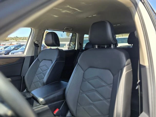 Used 2024  Volkswagen 2.0T SE w/Technology image 16