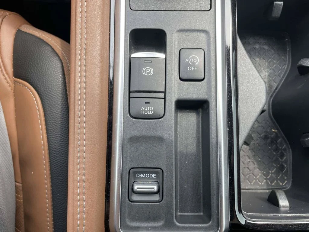 Certified Used 2023 White Nissan Platinum image 23