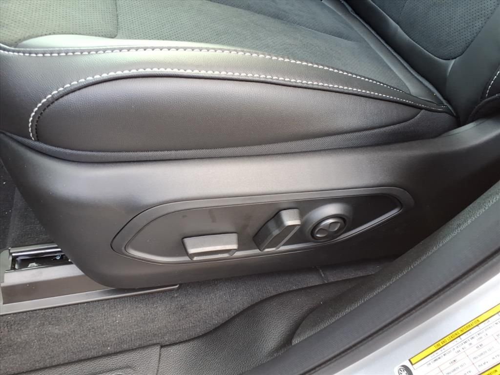 New 2025 Silver Zynith Exterior Paint Jeep Altitude X image 11