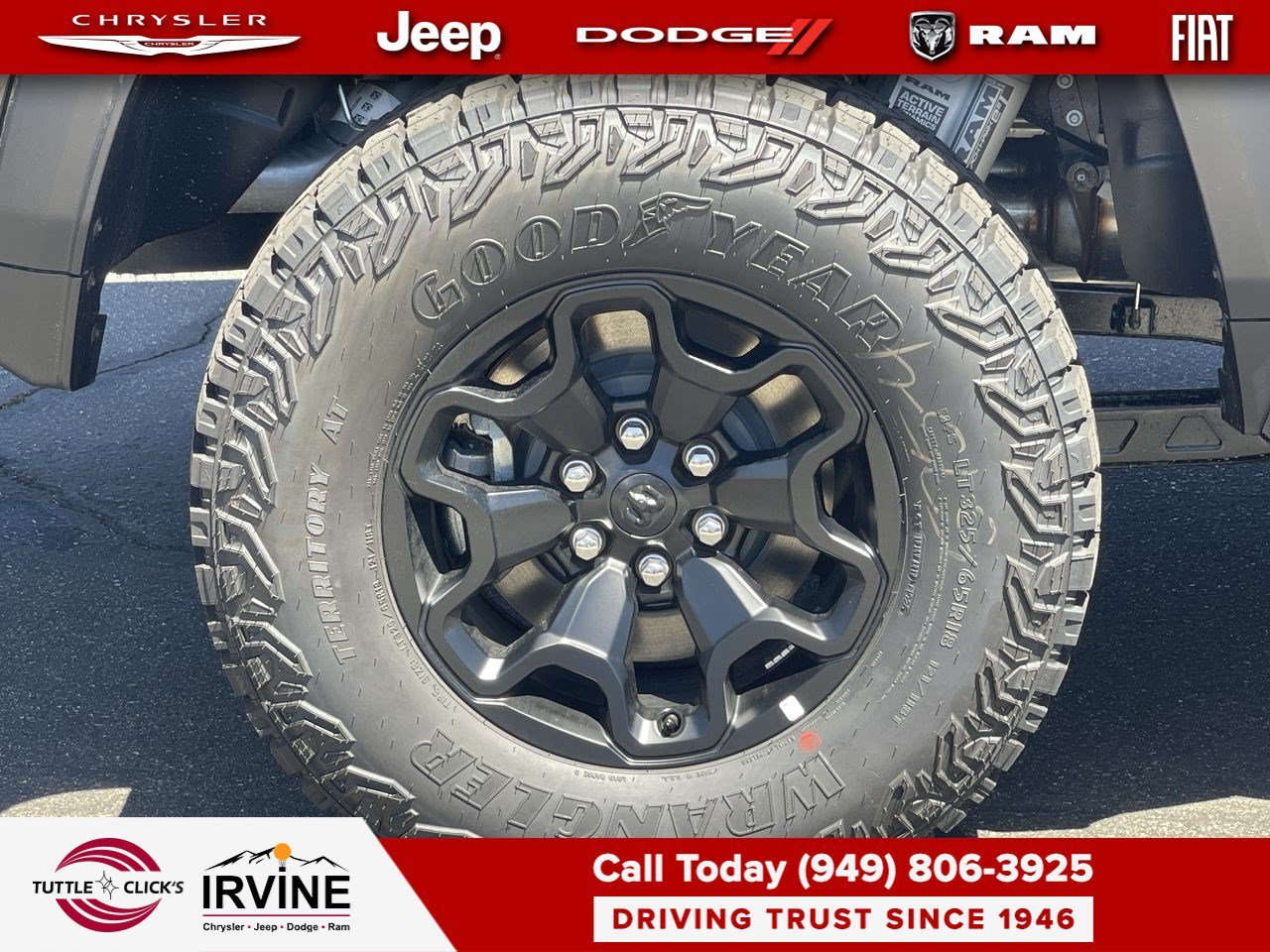 New 2026 Diamond Black Crystal Pearl-Coat Exterior Paint RAM RHO image 11