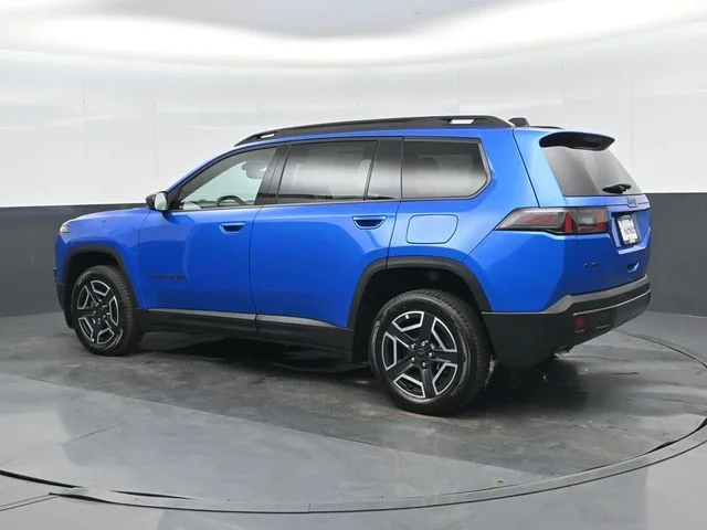 New 2026 Hydro Blue Pearl-Coat Exterior Paint Jeep Limited image 25