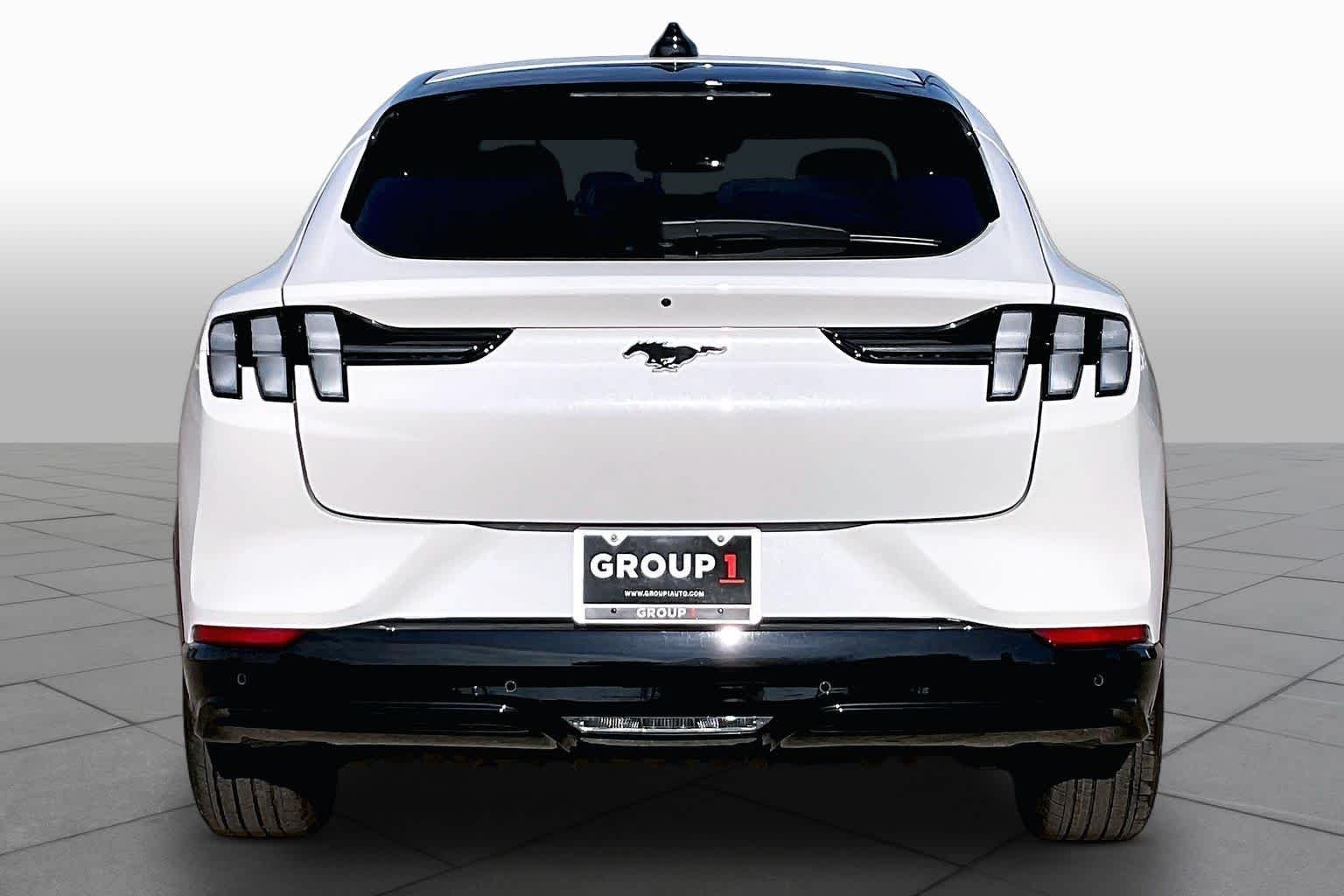 New 2026 Star White Metallic Tri-coat Ford Premium image 4