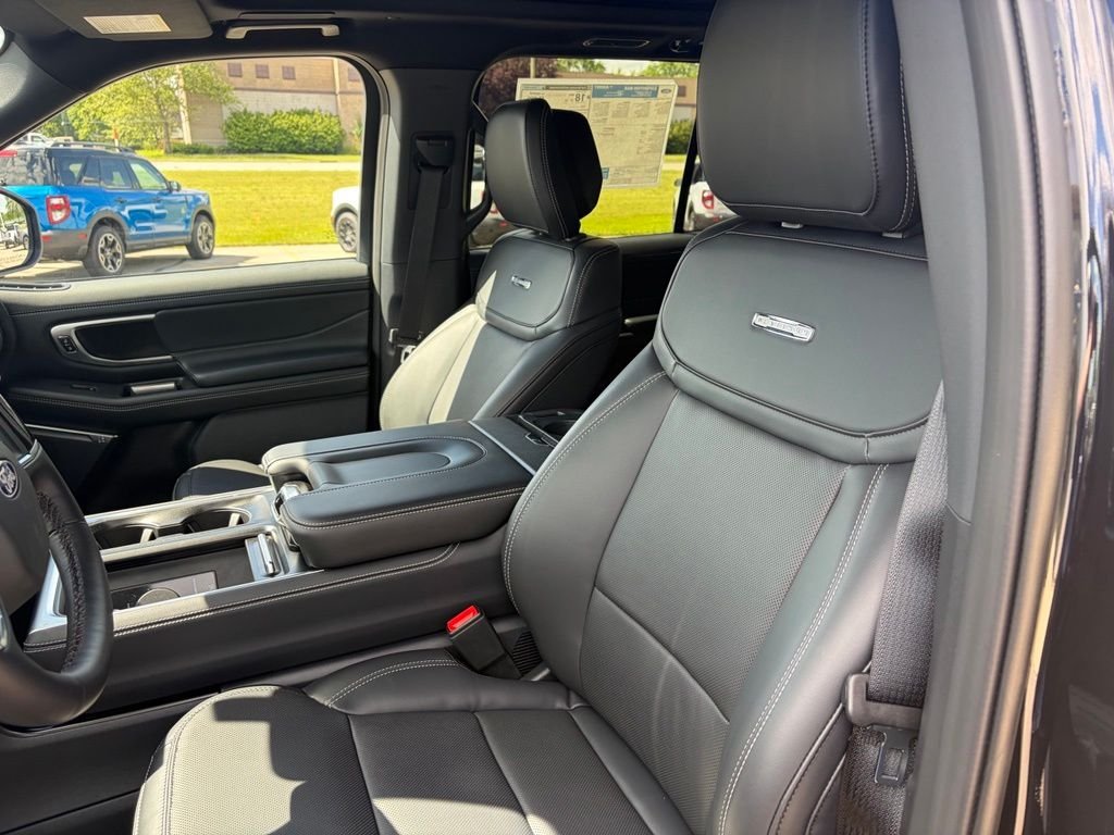 New 2027 Agate Black Metallic Ford MAX Platinum image 3