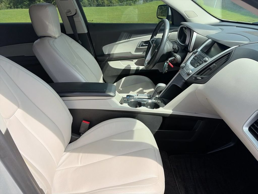 Used 2015 Silver Chevrolet LT image 8