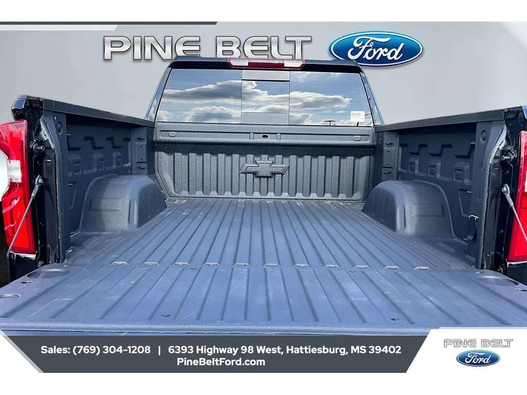 Used 2025 Black Chevrolet RST image 12