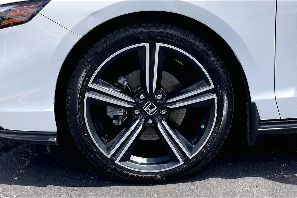 Used 2023 White Honda Sport image 8