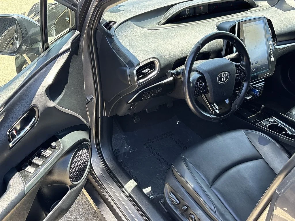Used 2022 Gray Toyota XLE image 9