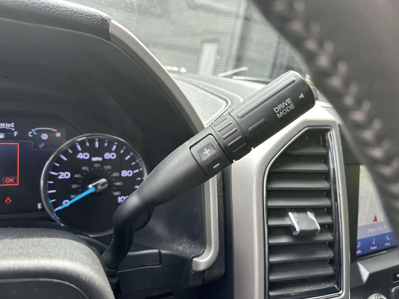 Used 2020 Black Ford LARIAT image 30