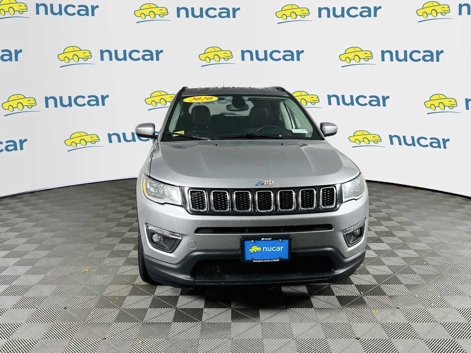 Used 2020 Billet Silver Metallic Clearcoat Jeep Latitude image 2