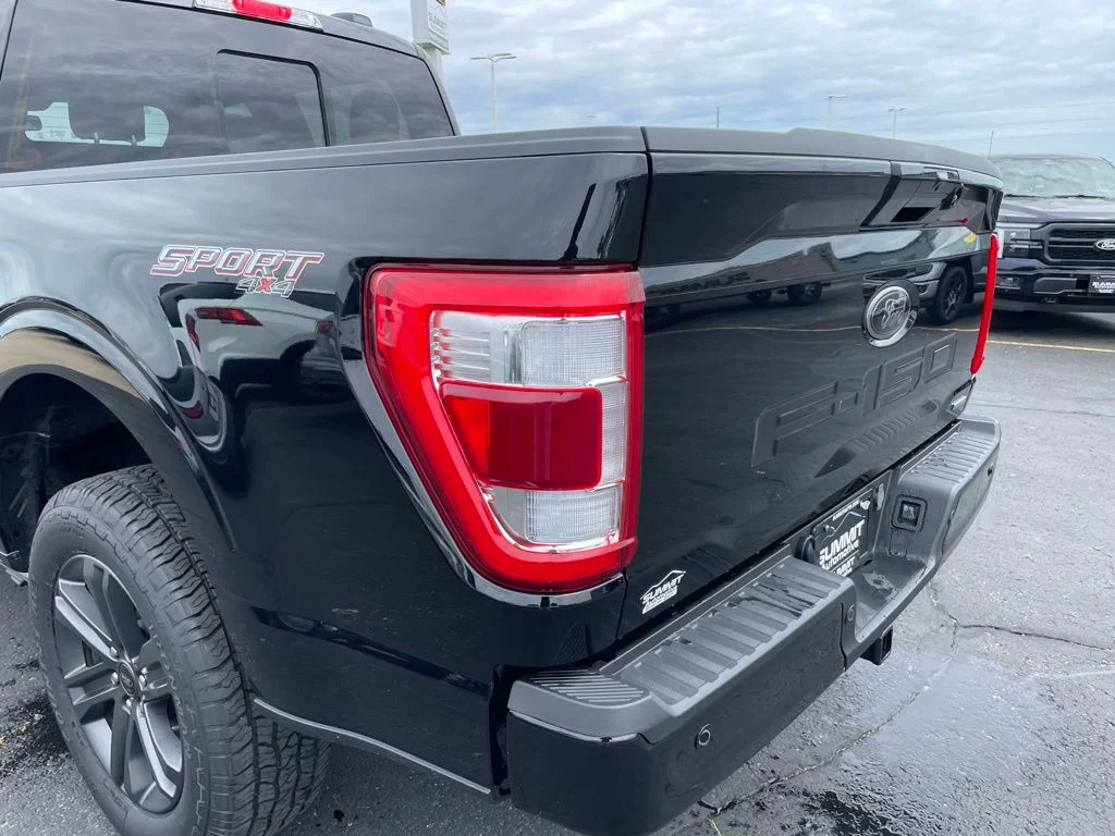 Used 2023 Black Ford Lariat image 40