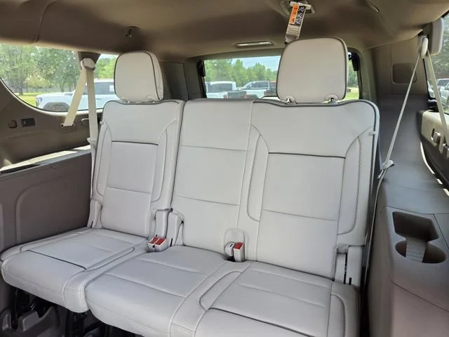 2026 GMC Yukon XL Denali - Photo 32