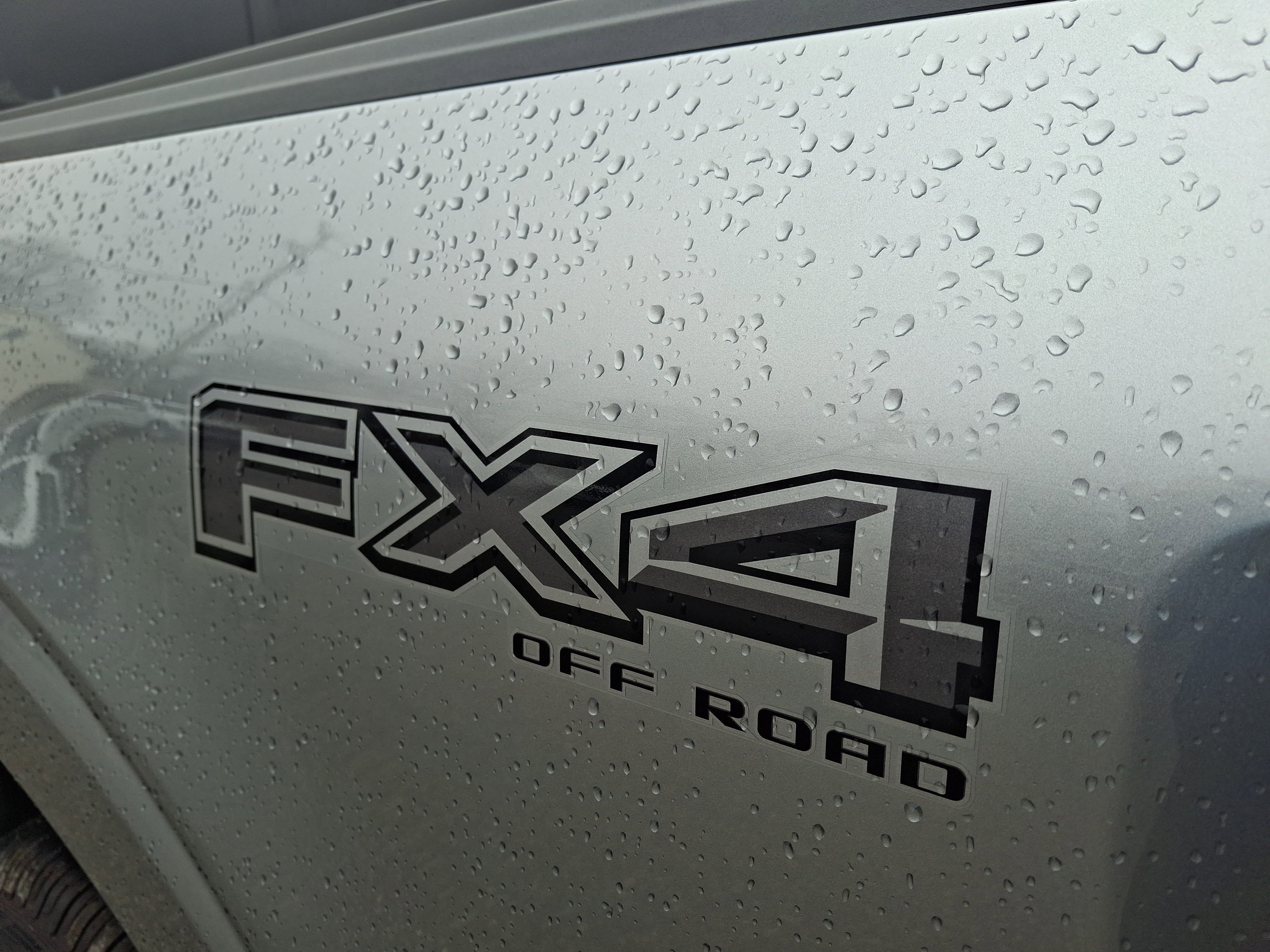 New 2026 Iconic Silver Metallic Ford XLT image 9