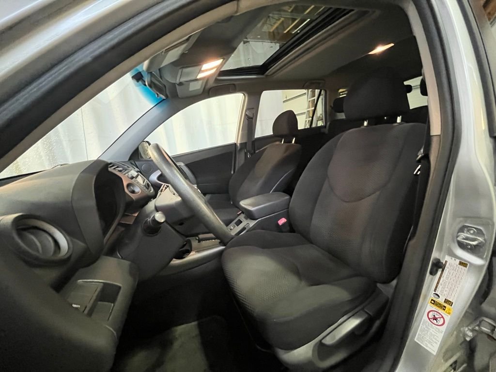 2006 Toyota RAV4 Base - Photo 10
