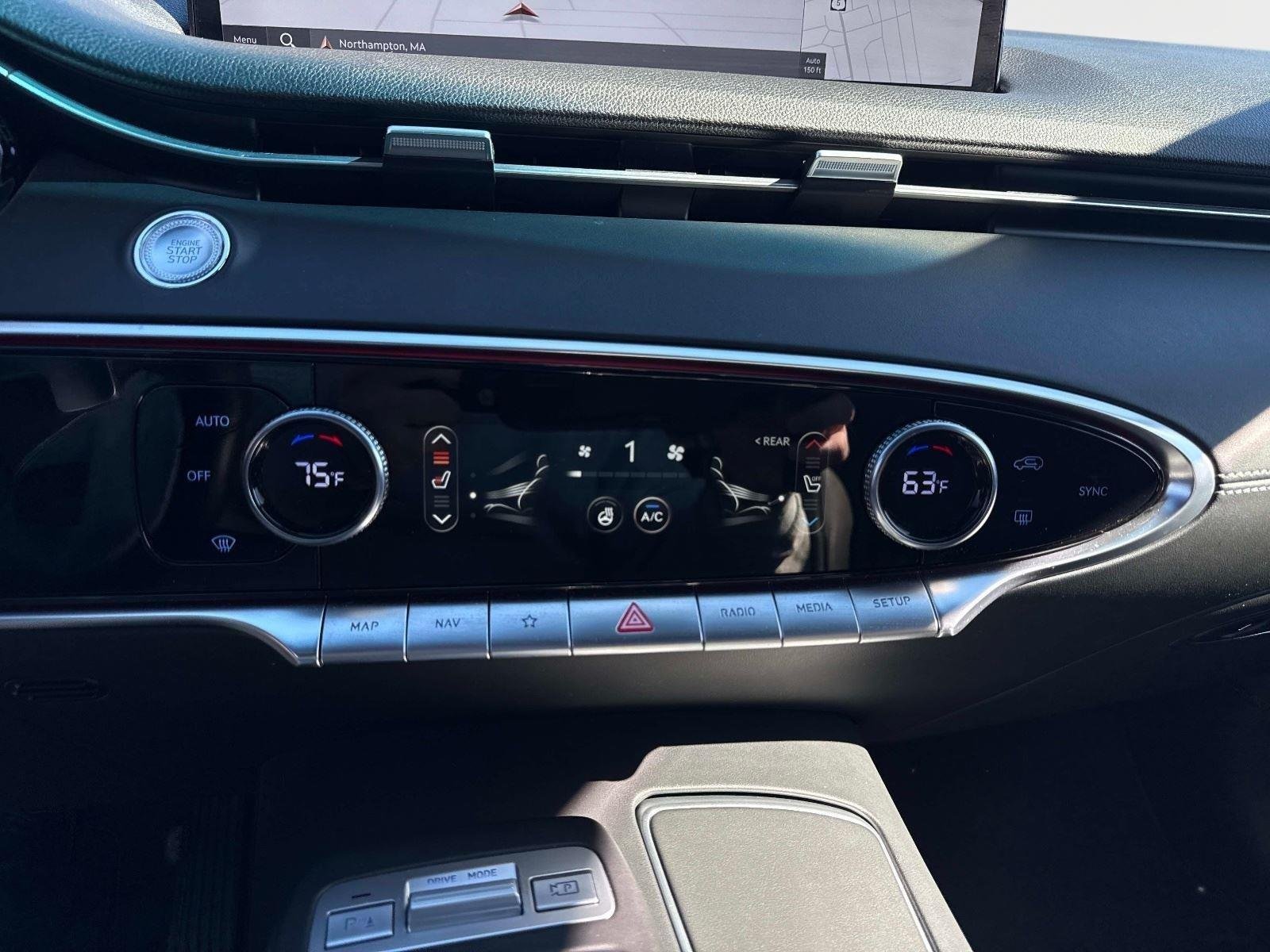 2024 GENESIS GV70 Sport - Photo 25