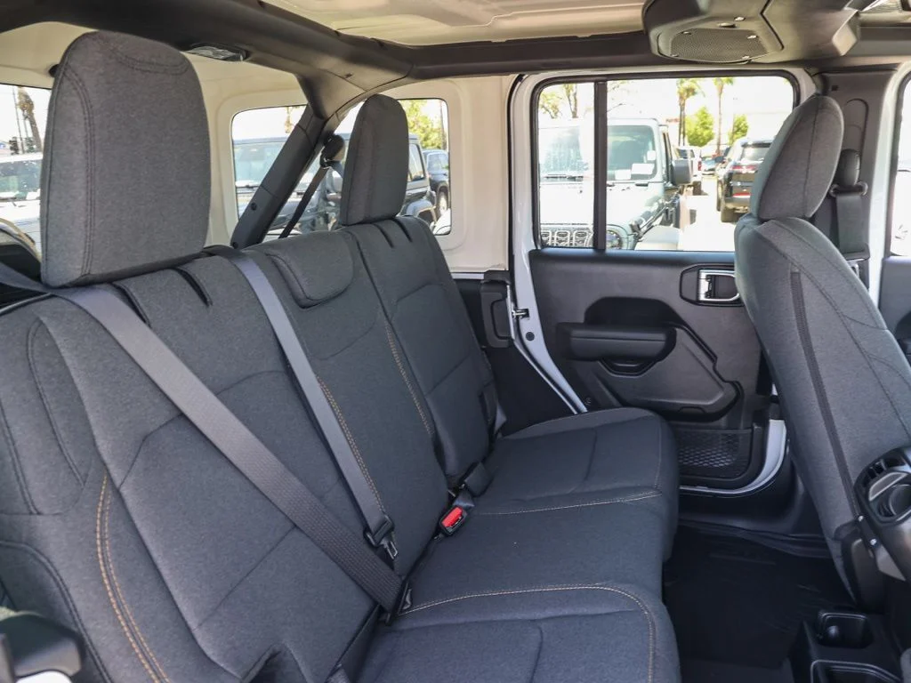 New 2026 Bright White Clear-Coat Exterior Paint Jeep Sport image 18
