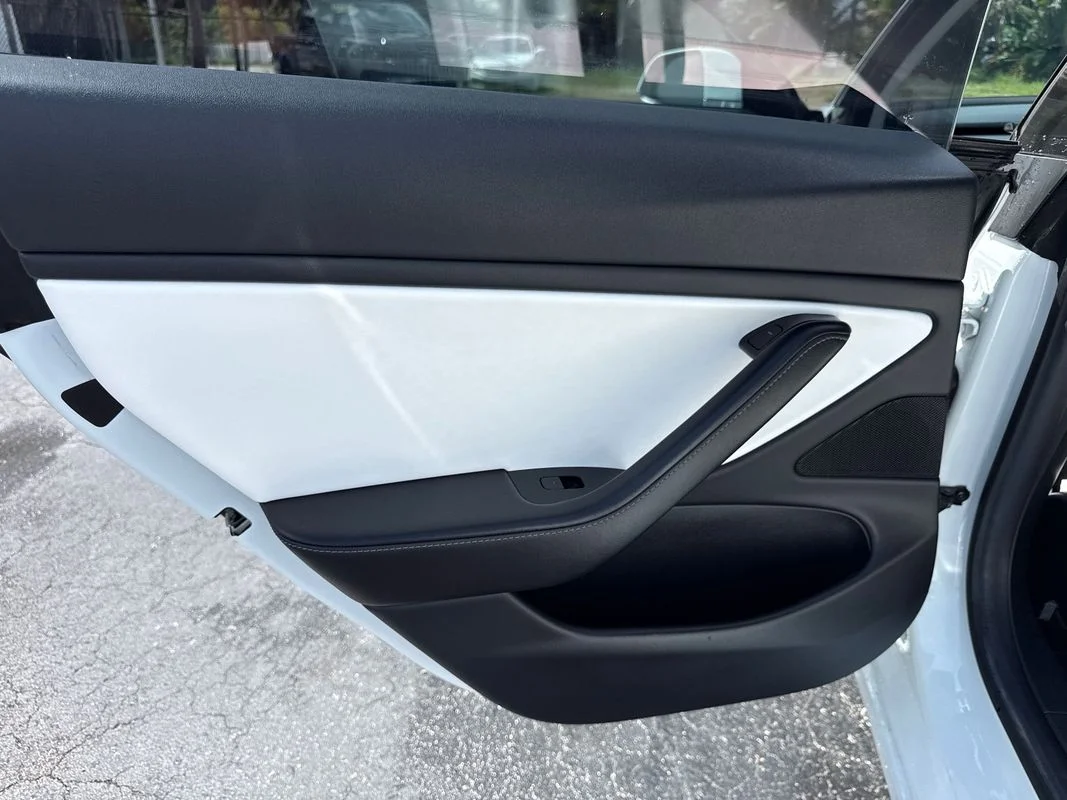 Used 2018 White Tesla  image 13