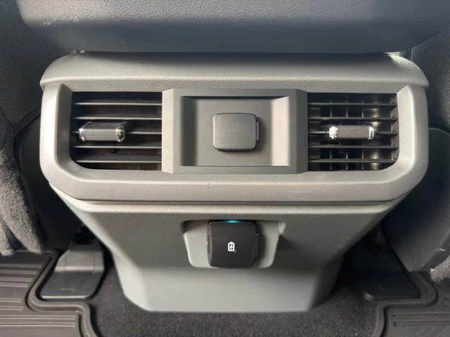 Used 2023 Oxford White Ford XLT image 28