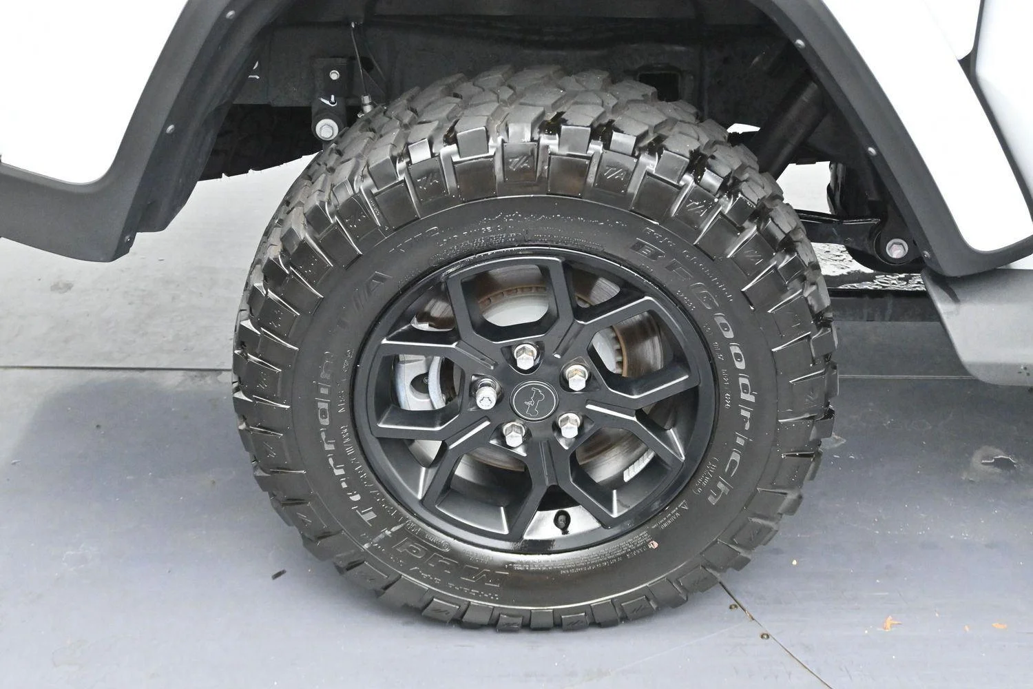 Used 2025 White Jeep High Tide image 31