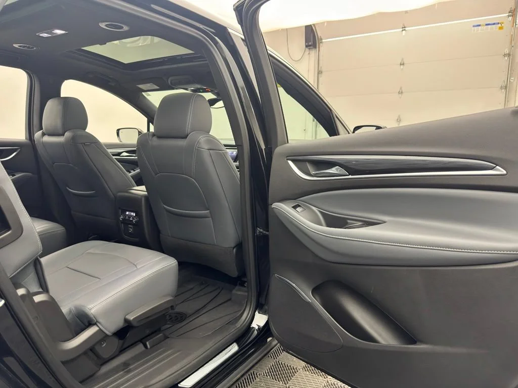 Used 2023 Ebony Twilight Metallic Buick Essence image 39