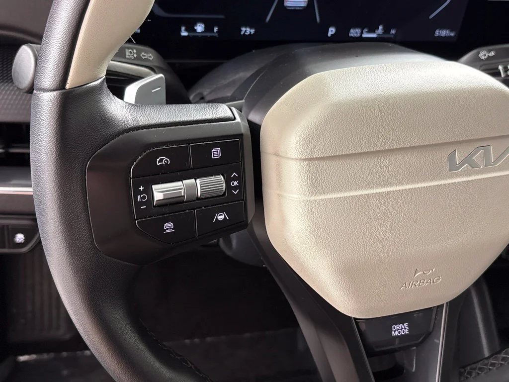 Used 2025 Gray Kia GT-Line image 30