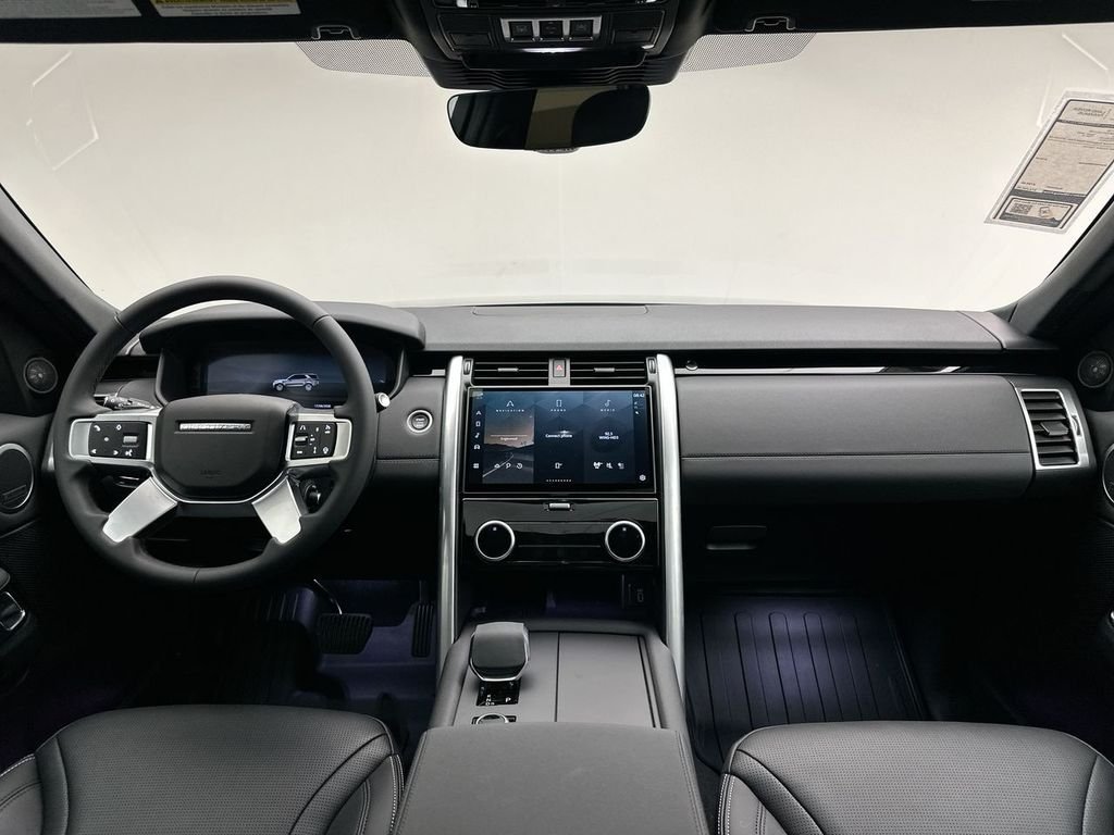 New 2026 Eiger Grey Land Rover S image 8