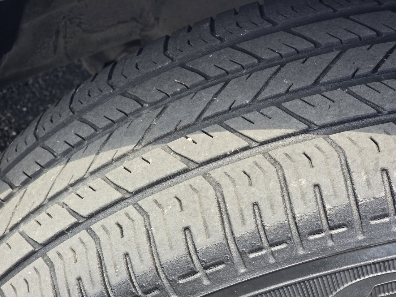 Used 2018 Silver Hyundai  image 10