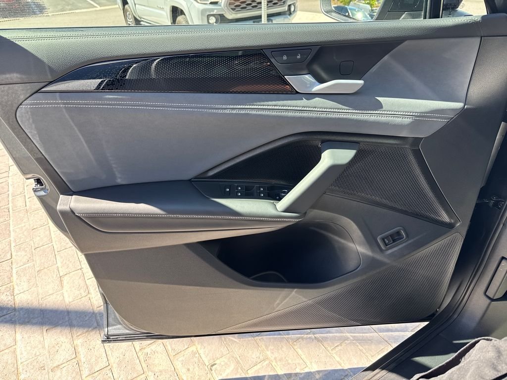 New 2026 Platinum Gray Metallic Volkswagen SE R-Line Black image 10
