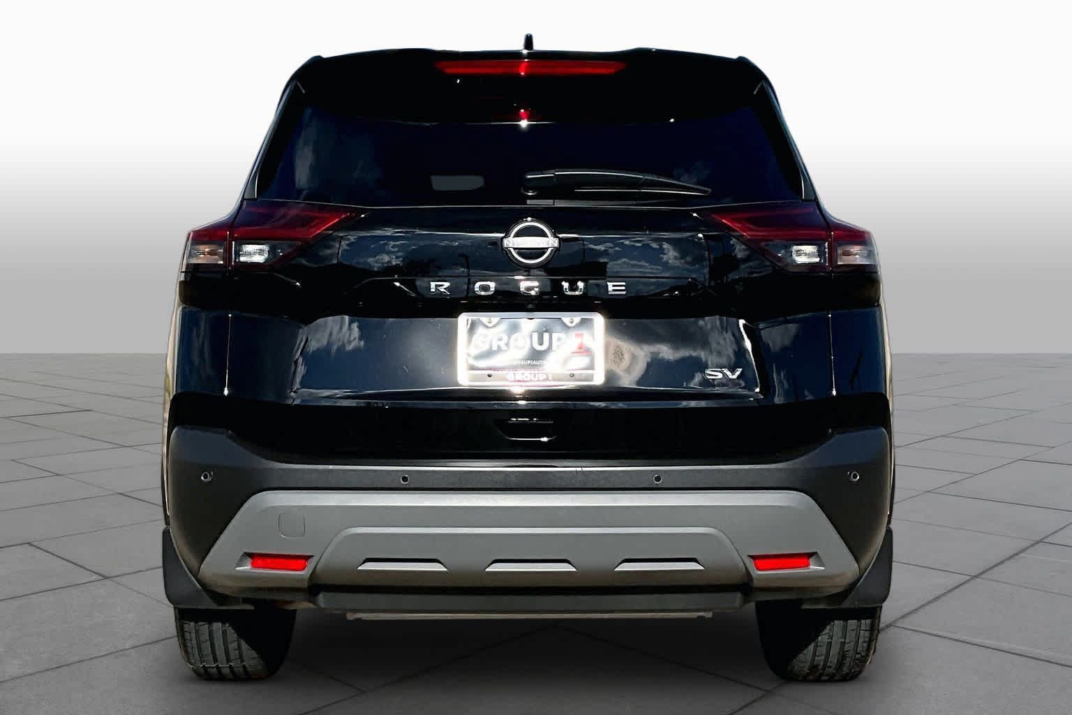 Used 2023 Super Black Nissan SV image 4