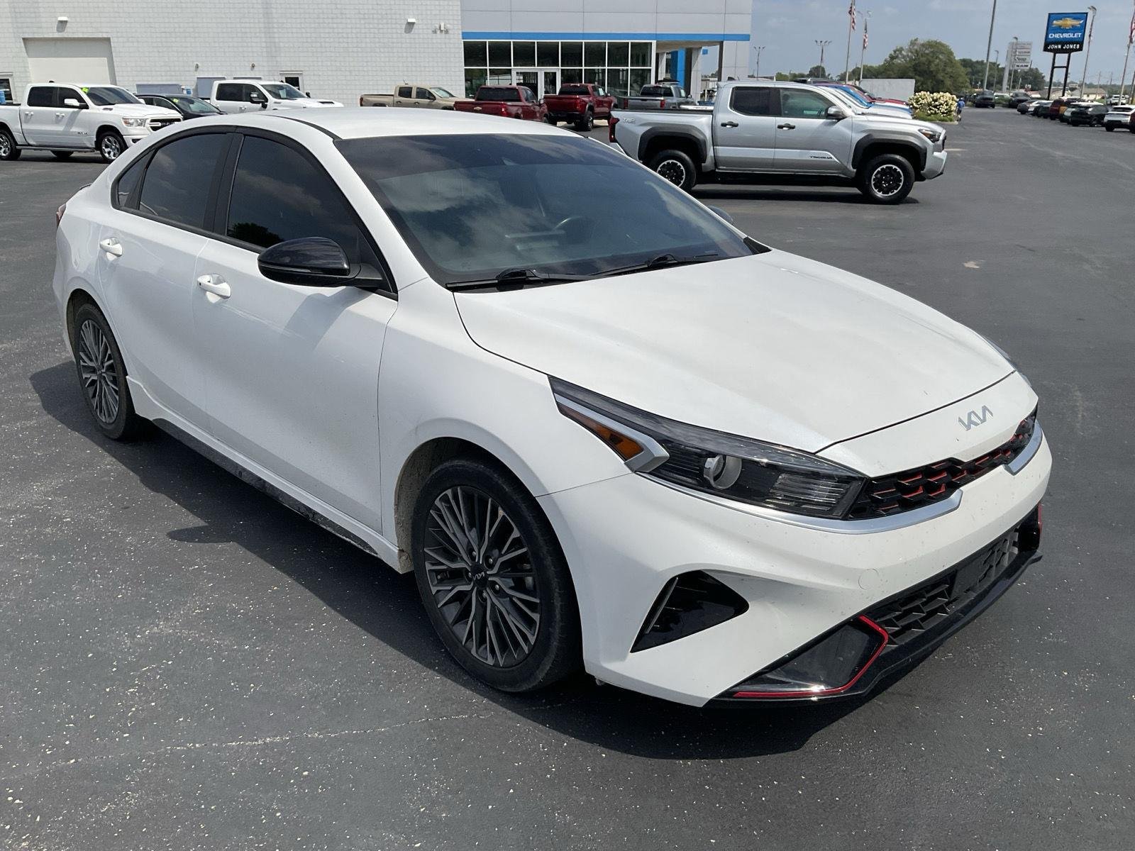 Used 2024 Snow White Pearl Kia GT-Line image 3
