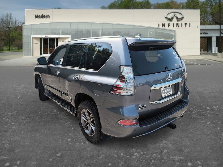Used 2019 Gray Pearl Lexus 460 image 5
