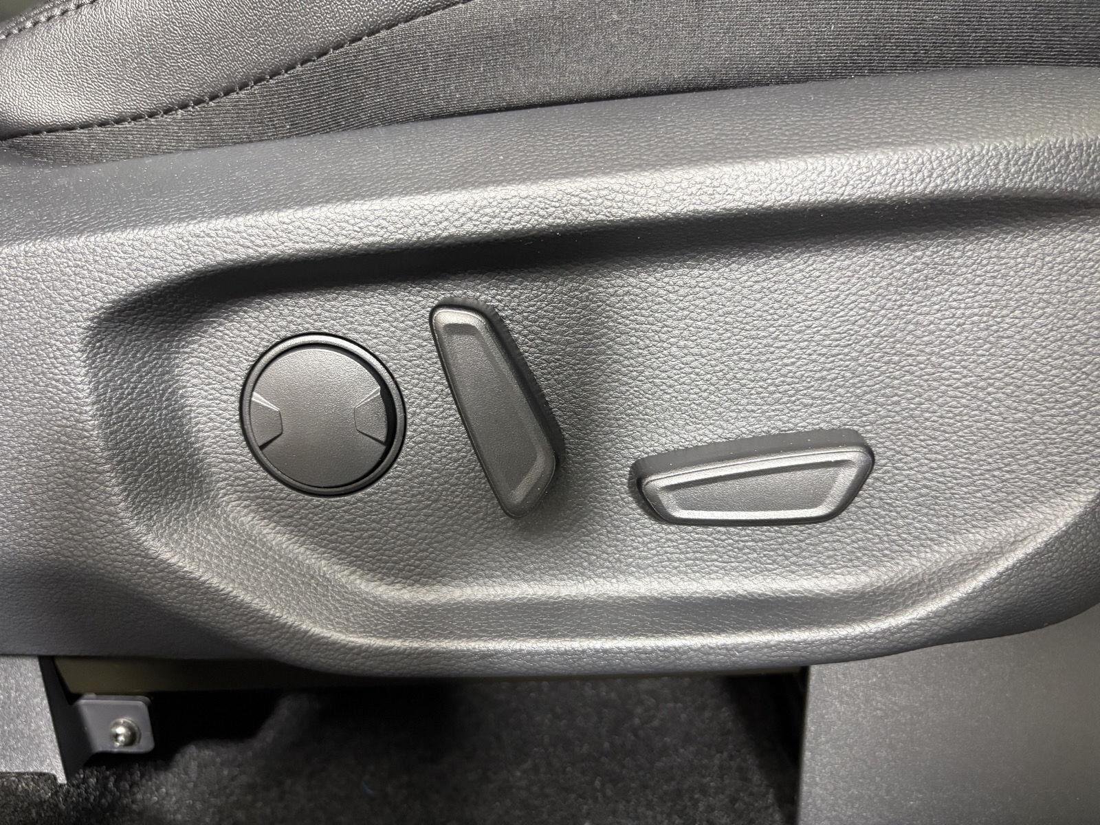 New 2026 Desert Sand Ford LARIAT image 23