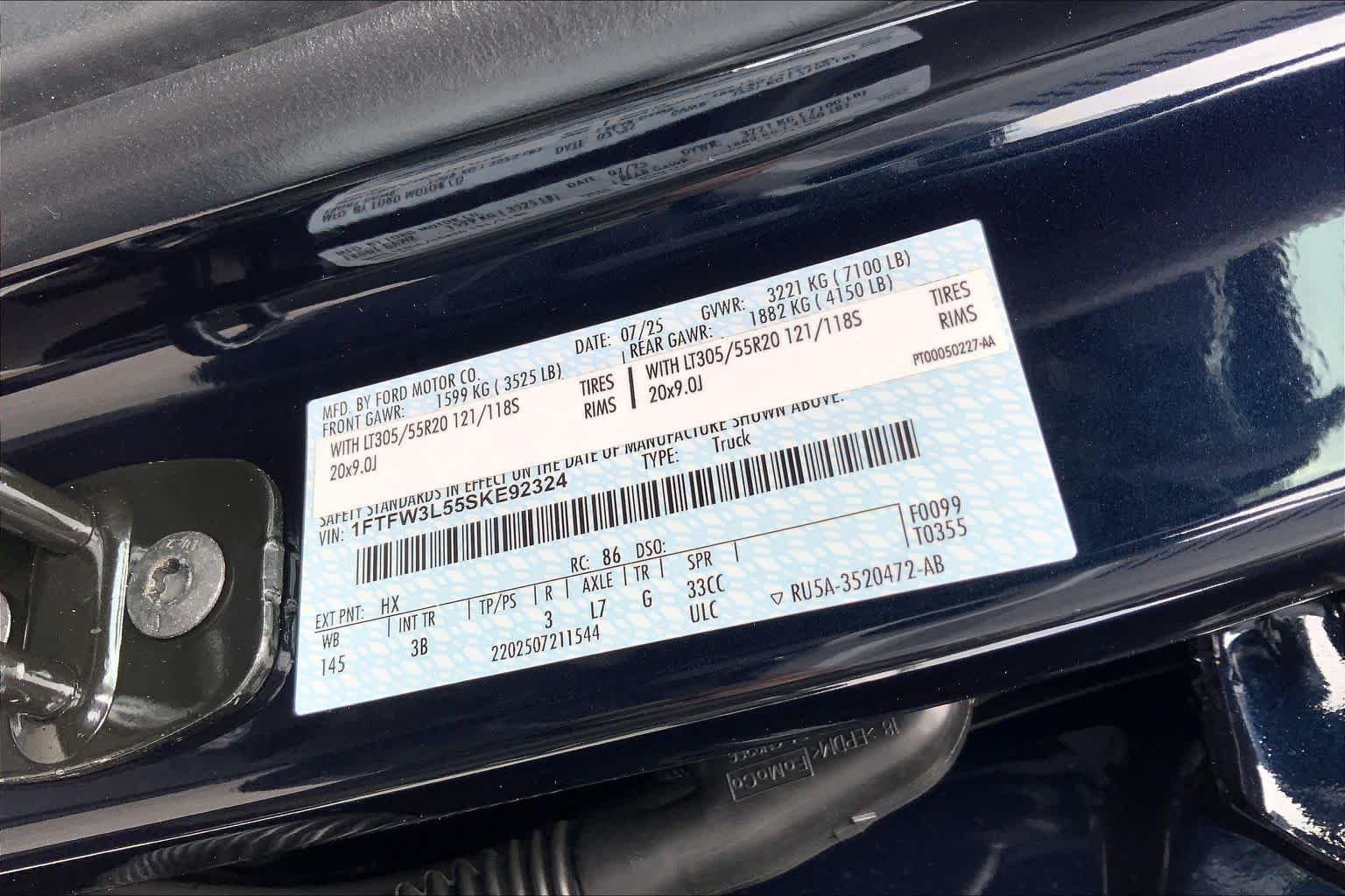 New 2025 Antimatter Blue Metallic Ford XLT image 16