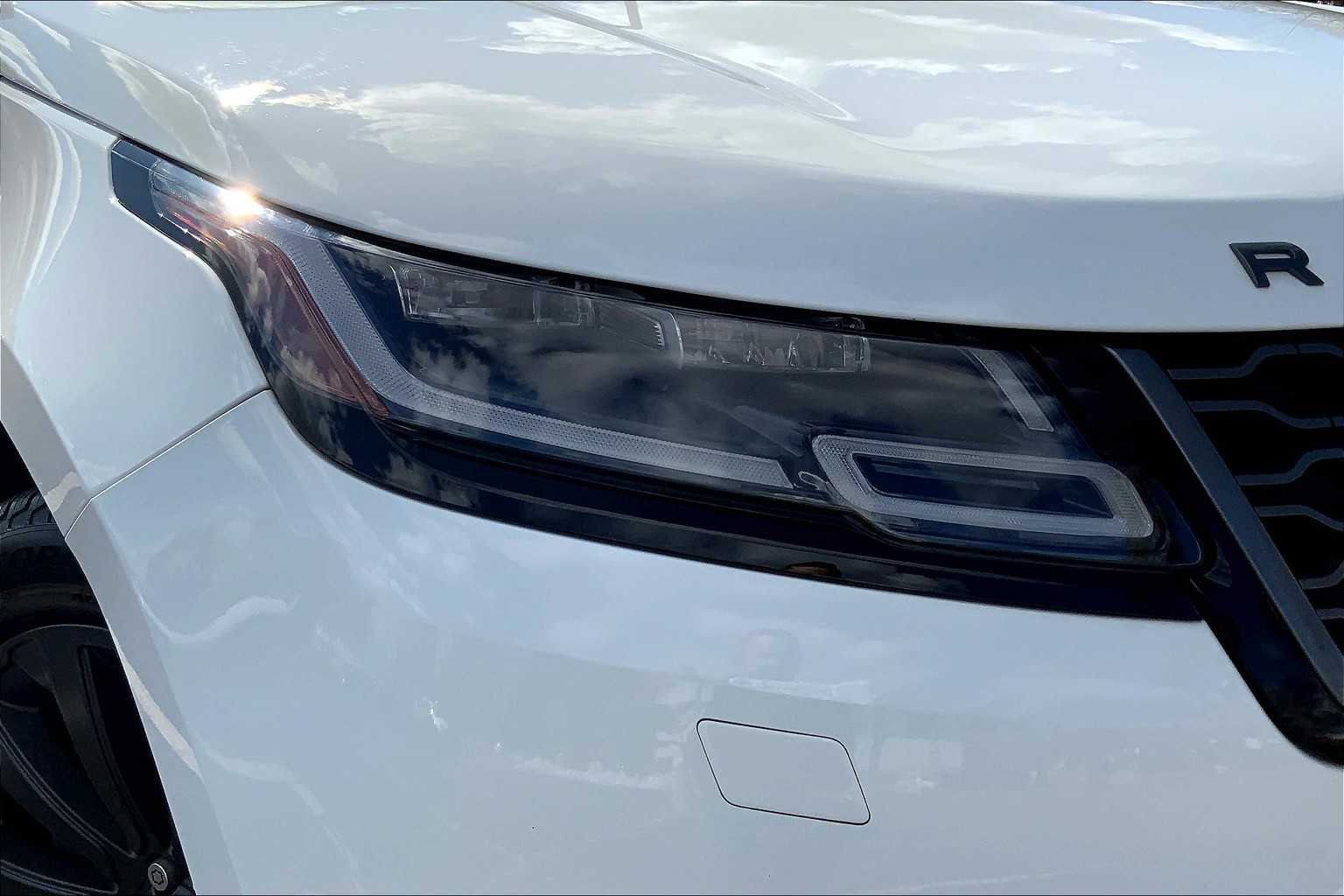 Used 2022 Fuji White Land Rover R-Dynamic S image 26