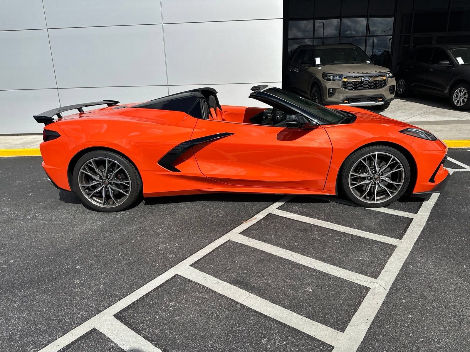 Used 2025 Sebring Orange Tintcoat Chevrolet Stingray image 2