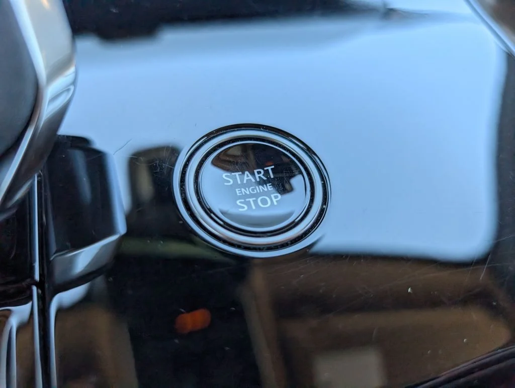 Certified Used 2025 Gray Land Rover Dynamic SE image 17