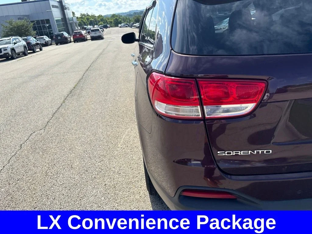 Used 2017 Purple Kia LX image 4