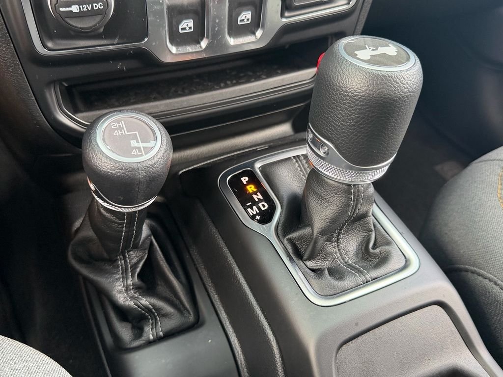 Used 2024 Black Jeep Sport S image 21
