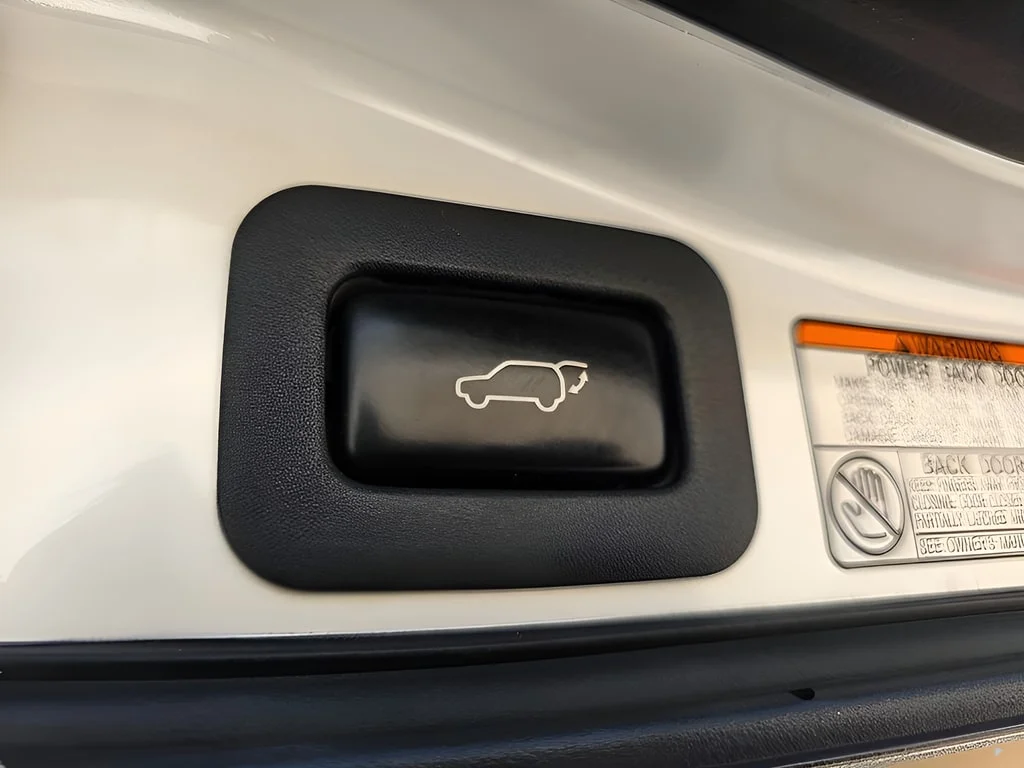 2019 Lexus LX 570 - Photo 31