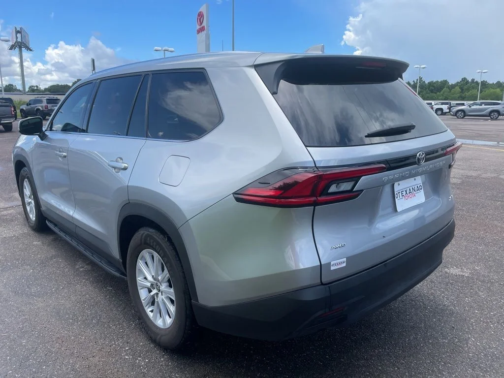 Used 2026 Silver Toyota XLE image 5
