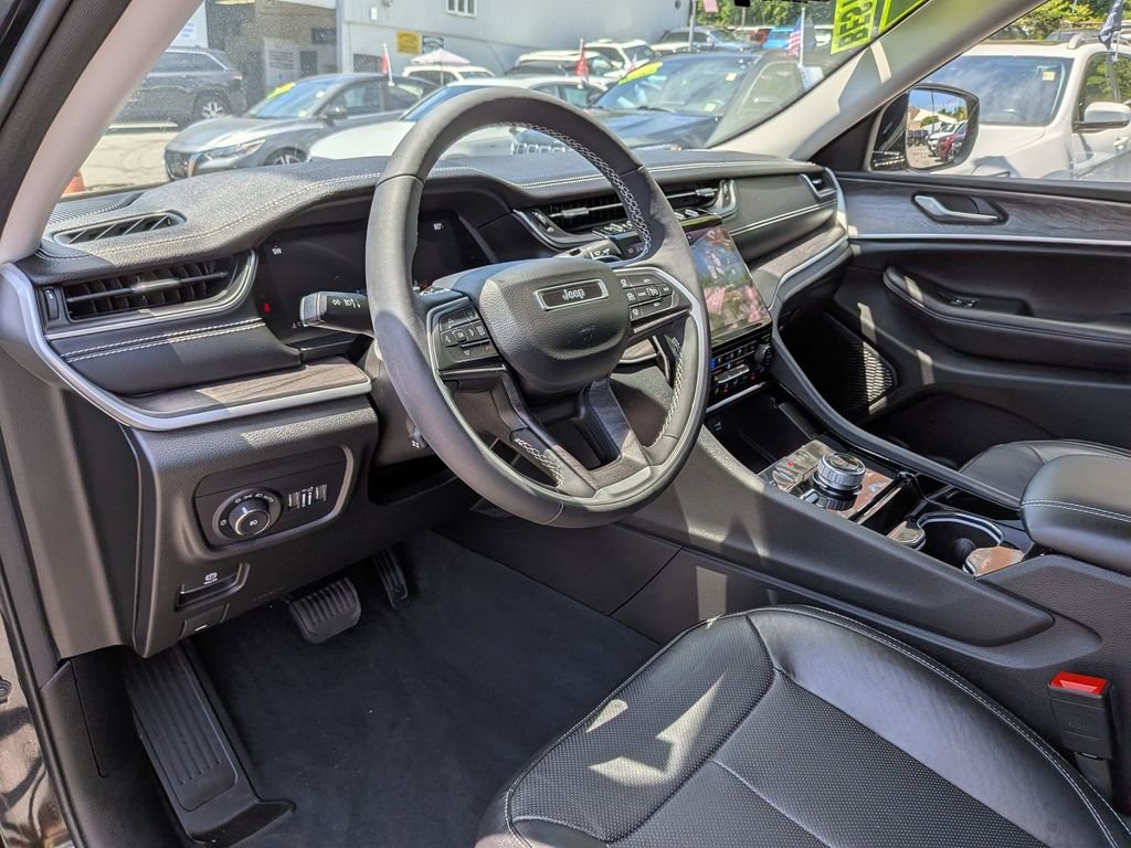 Used 2023 Black Jeep Limited image 13