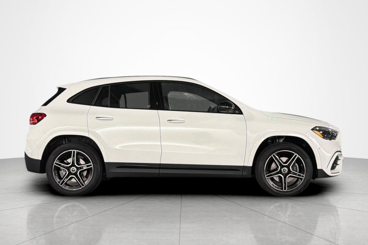 New 2026 Polar White Mercedes-Benz GLA 250 SUV image 6