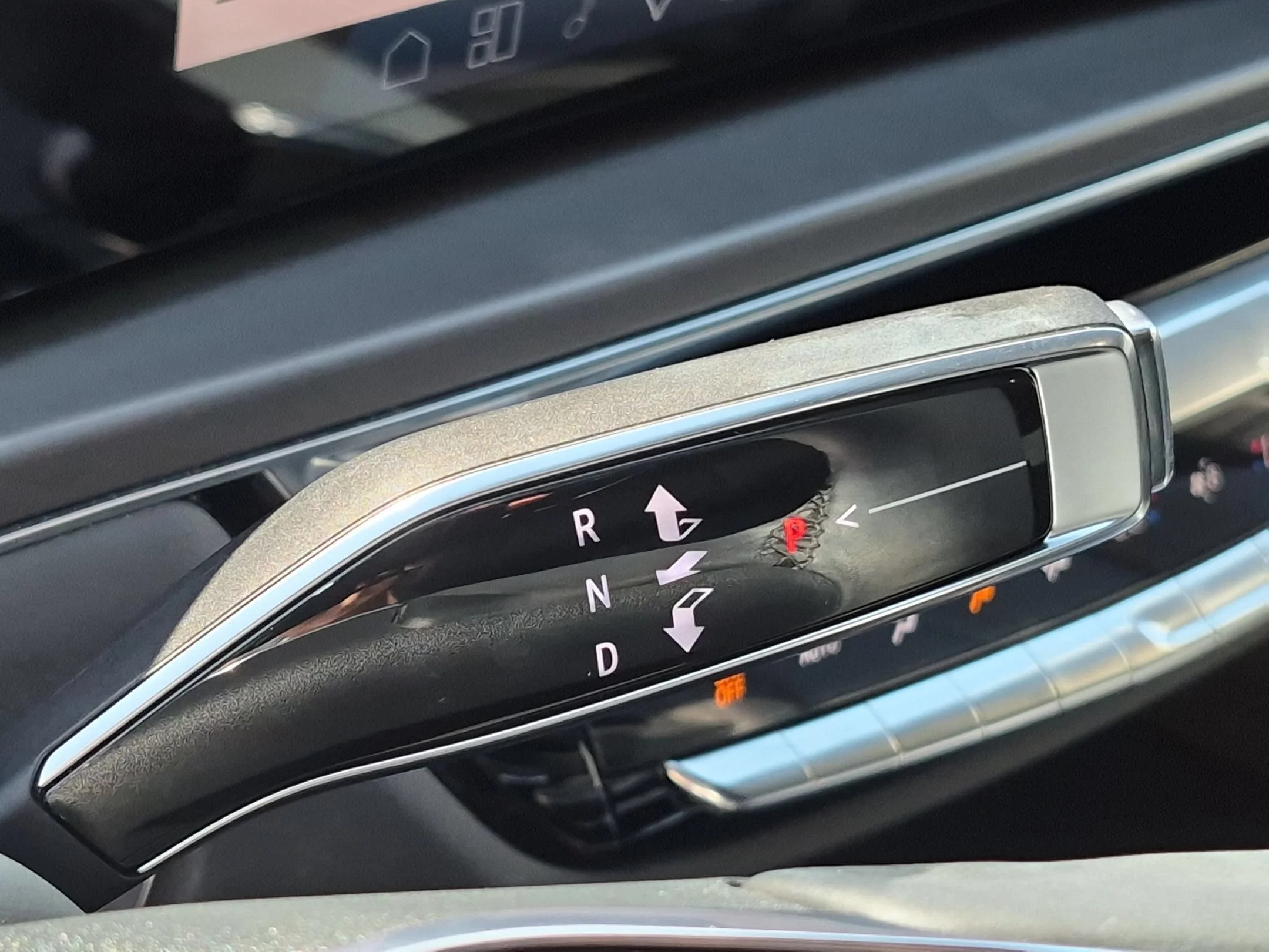 2024 Cadillac LYRIQ Tech - Photo 16