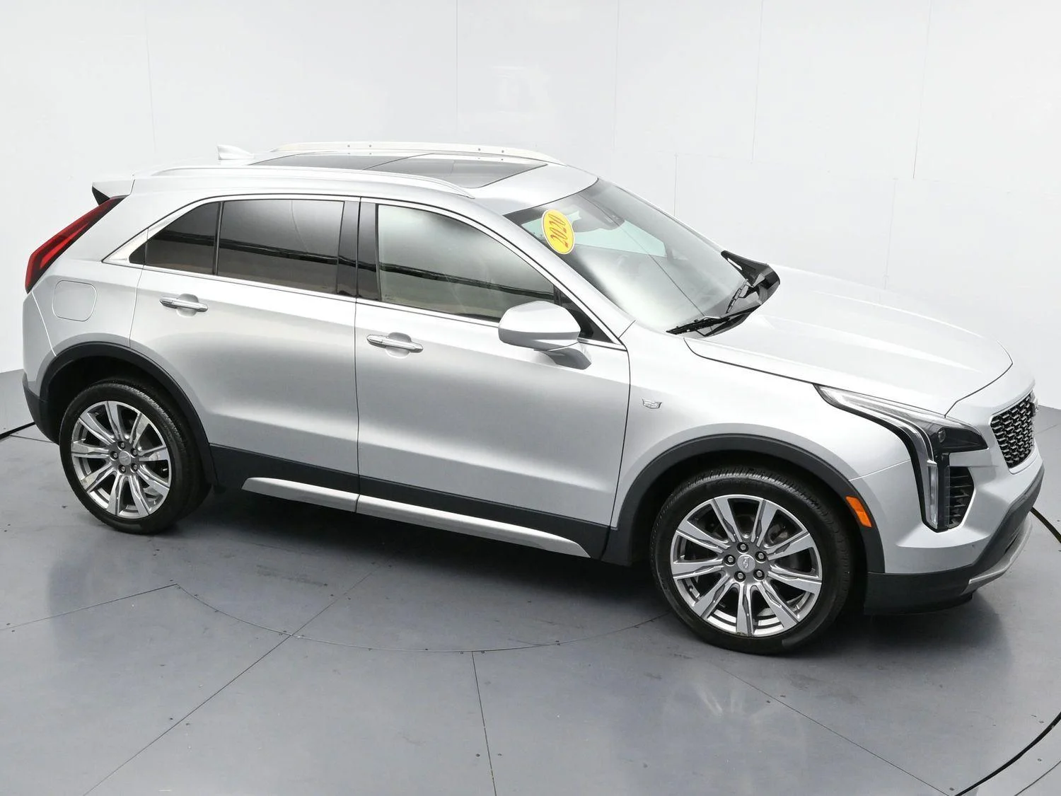 Used 2020 Radiant Silver Metallic Cadillac FWD Premium Luxury image 40