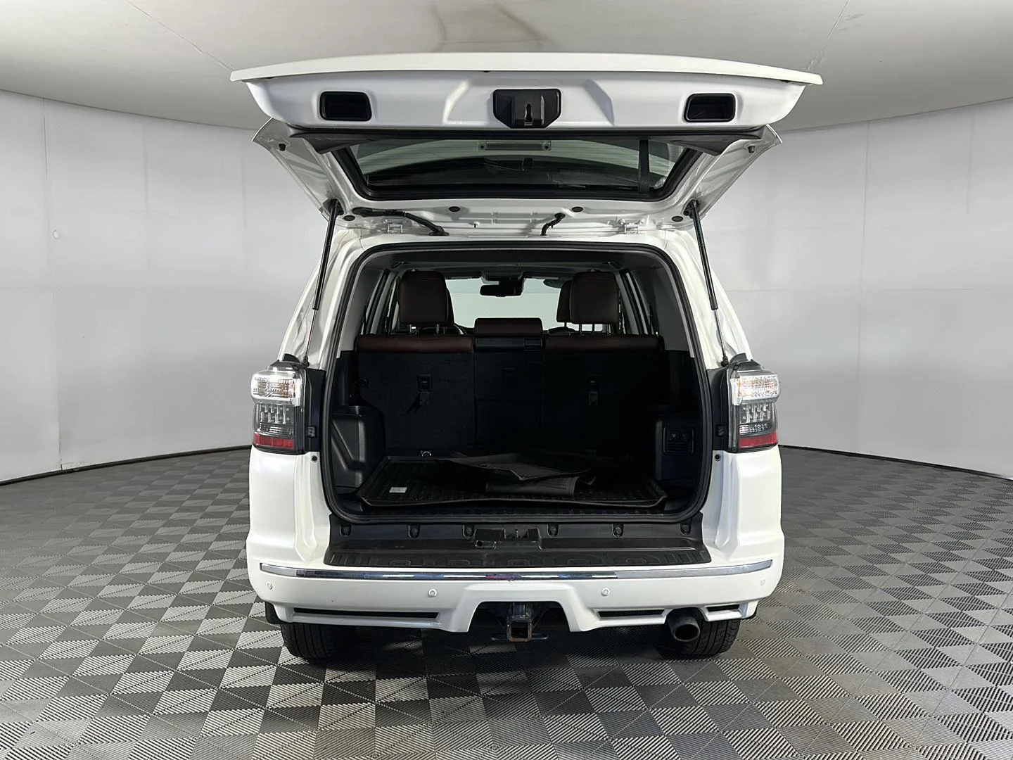 Used 2023 Blizzard Pearl Toyota Limited image 20