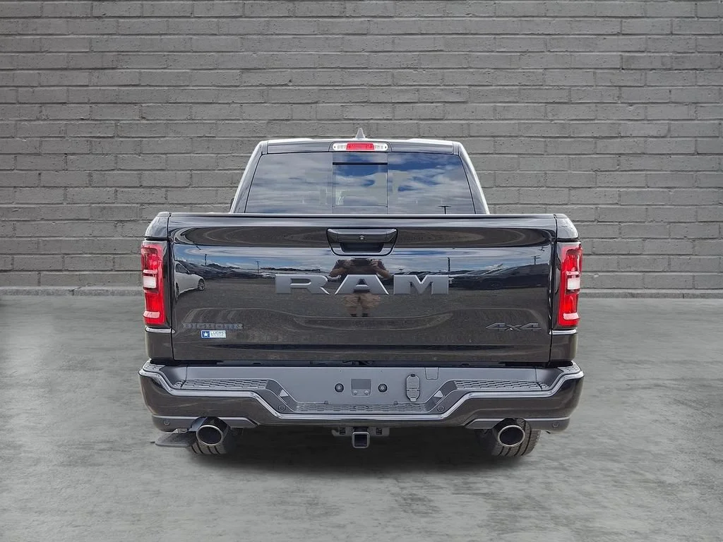 New 2027 Diamond Black Crystal Pearlcoat Ram Big Horn image 7