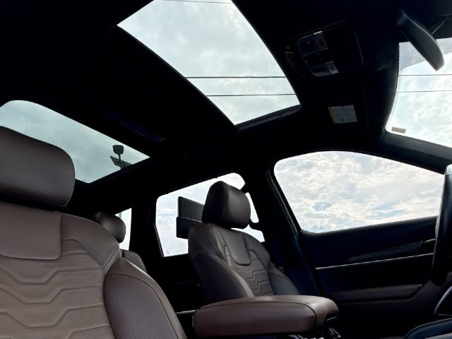 Used 2022 Green Kia SX image 22